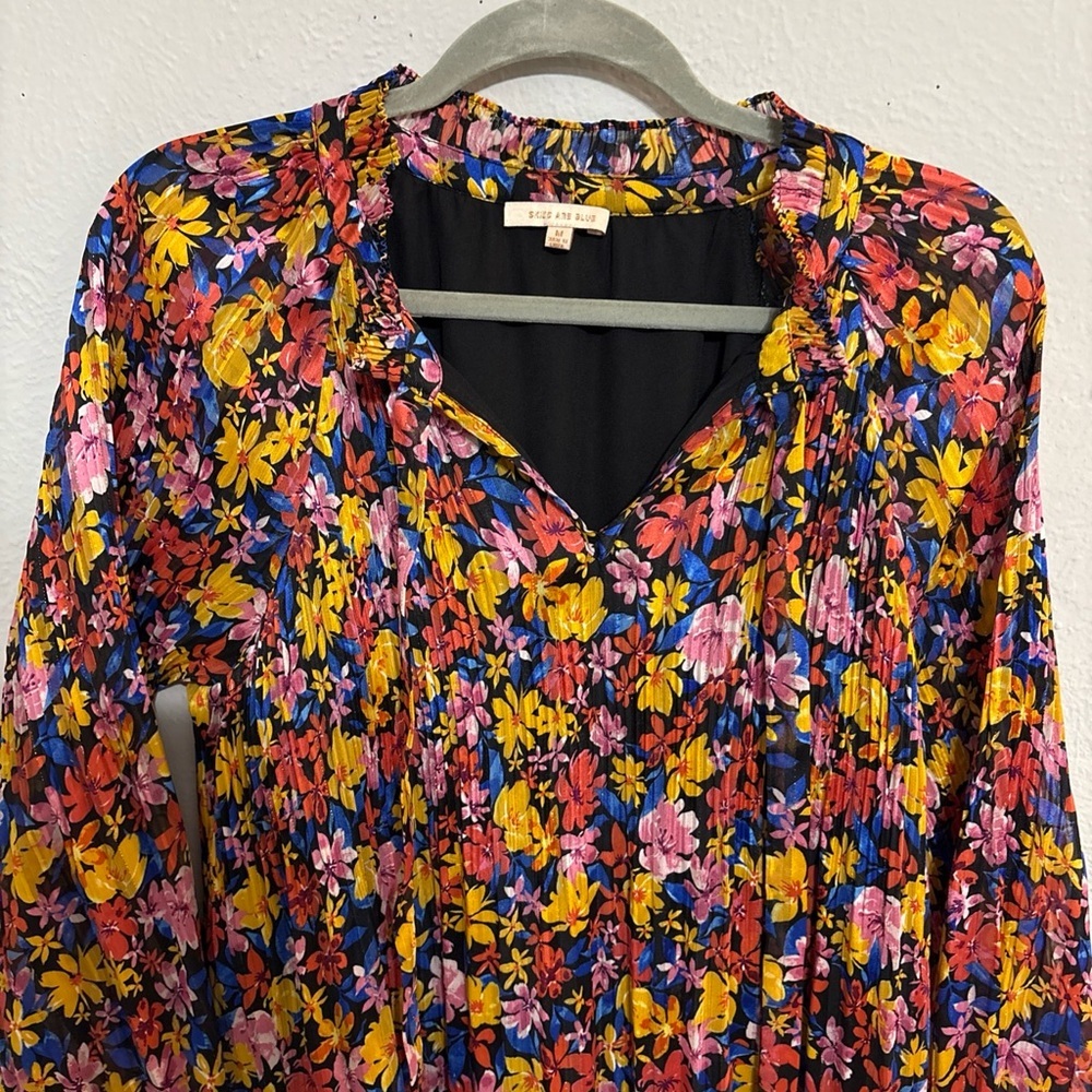 SKIES ARE BLUE Vibrant Floral Blouse Size Medium - Picture 8 of 13